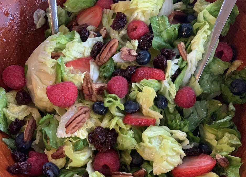 Salad with Fruit in a Honey Vinaigrette